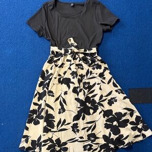 SHEIN Black and Cream Floral Midi Dress